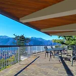 Ornella Villa Mandello del Lario