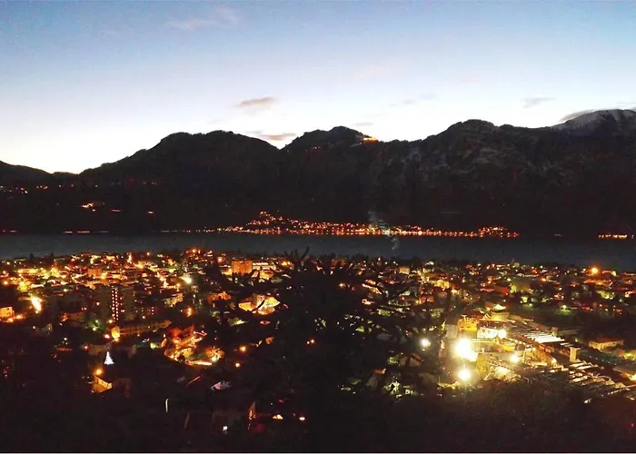 Ornella Mandello del Lario